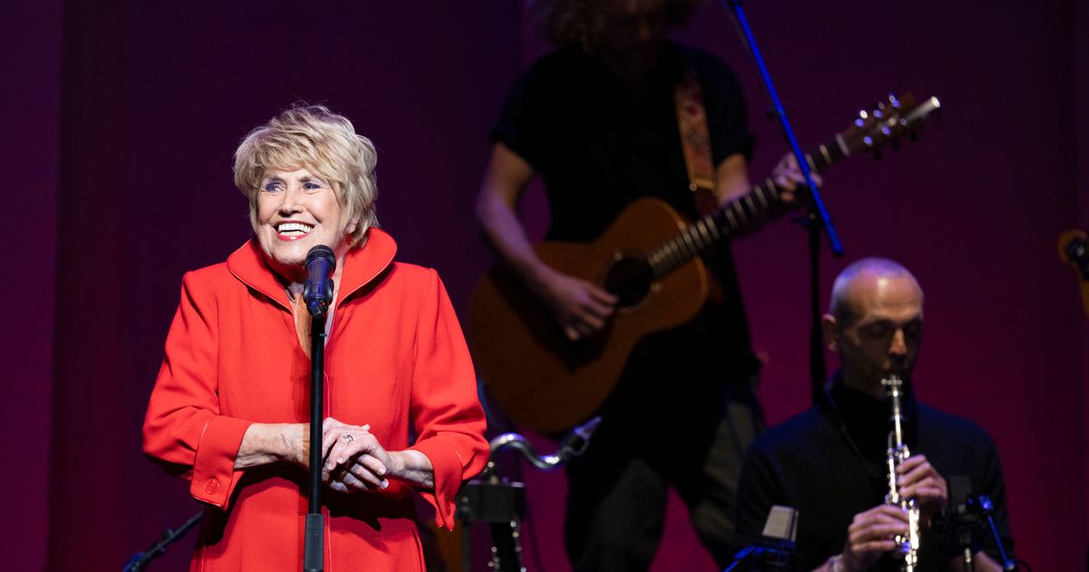 JENNY AREAN ZINGT — met voorprogramma