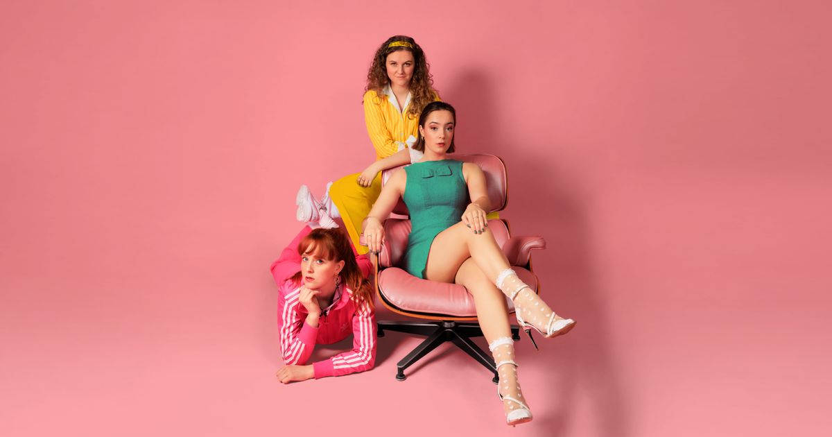 Club Satelliet — Tradwives de musical